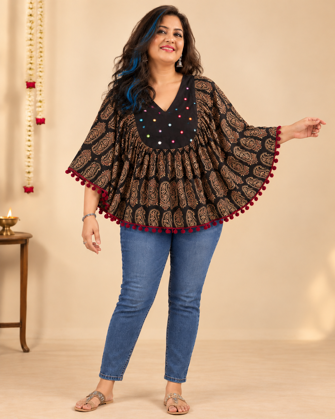BLACK AJARAK & MIRROR PONCHO